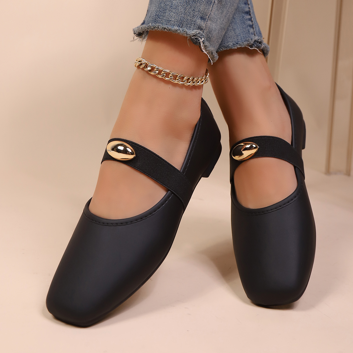 Leatherwork Hardware - Minimalistische effenkleurige Mary Jane platte schoenen